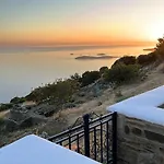 Eleni - At The Top! Villa *